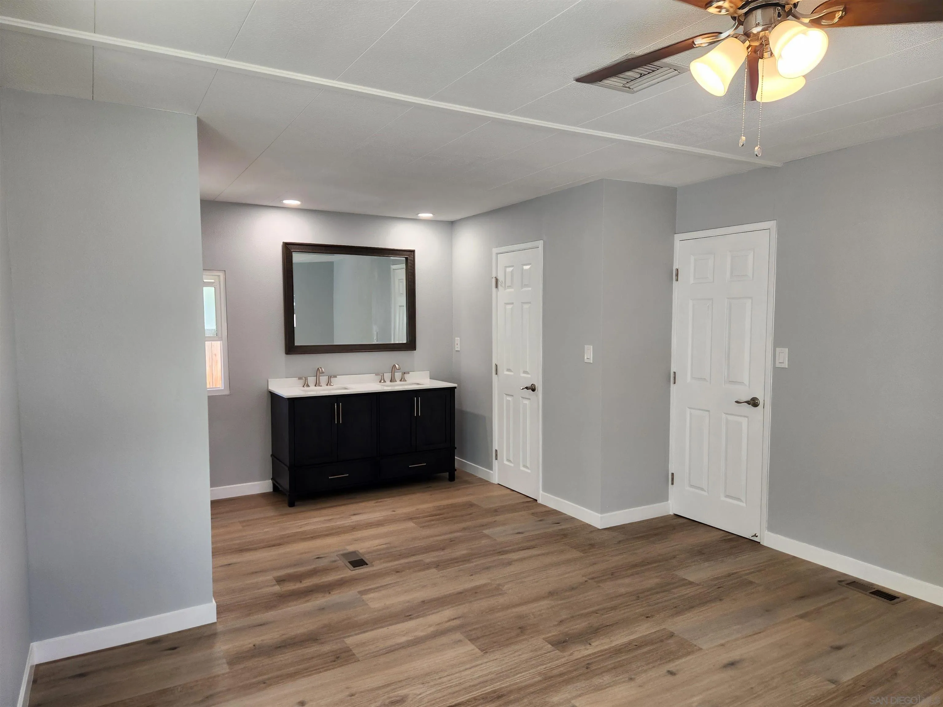 4912.5 Old Cliffs Road San Diego, CA 92120 - Photo 16 of 19 Gallery Image 16