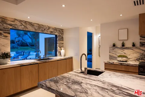 $4,300,000 | 483 East Santiago Way, Palm Springs, CA 92264