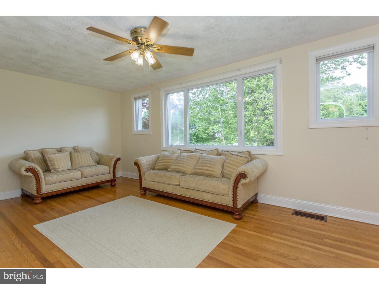 3214 Goodley Road Garnet Valley, PA 19060 - Photo 5 of 17 Living Room