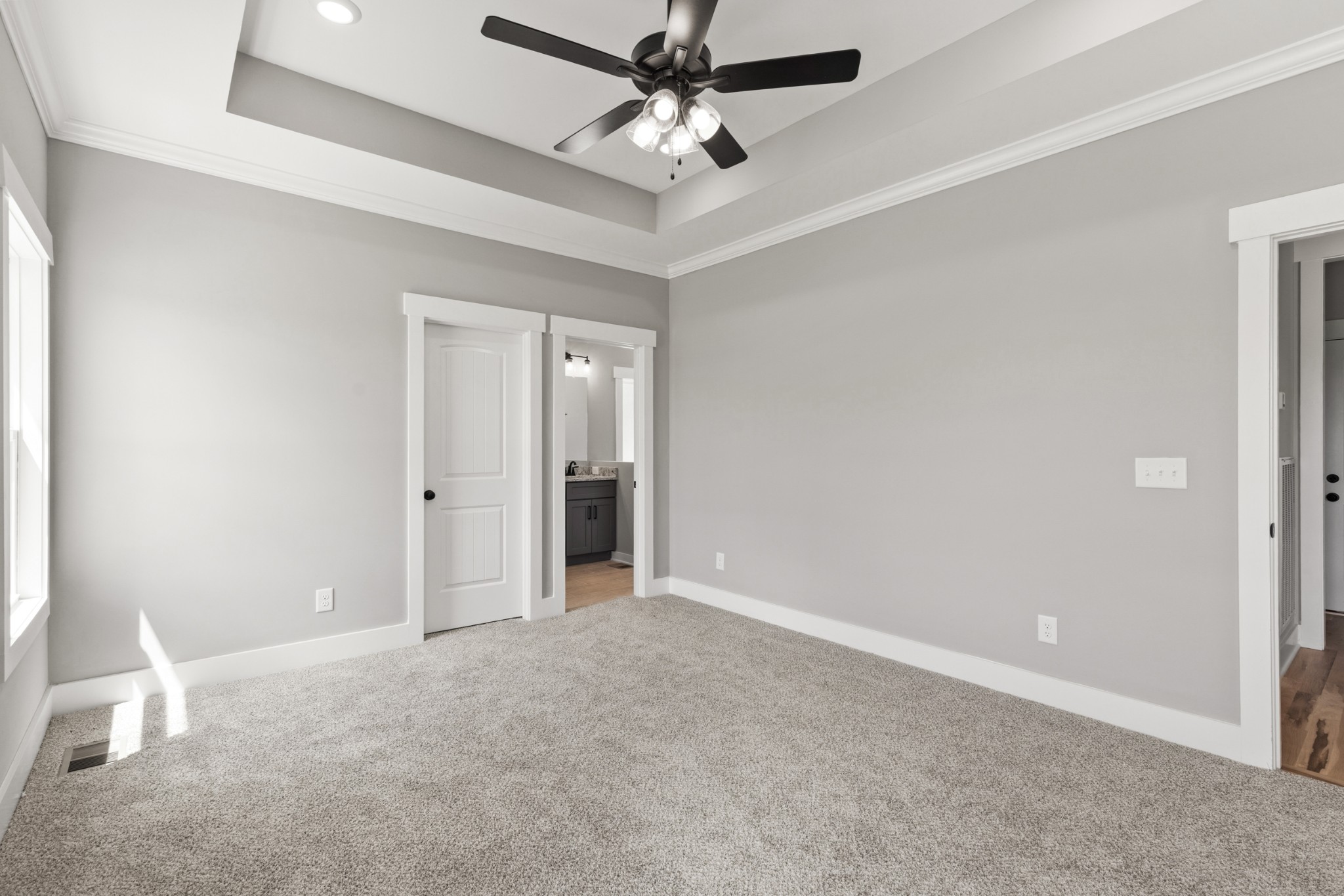 5638 Borthick Road Springfield, TN 37172 - Photo 19 of 43 an empty room with fan and a ceiling fan