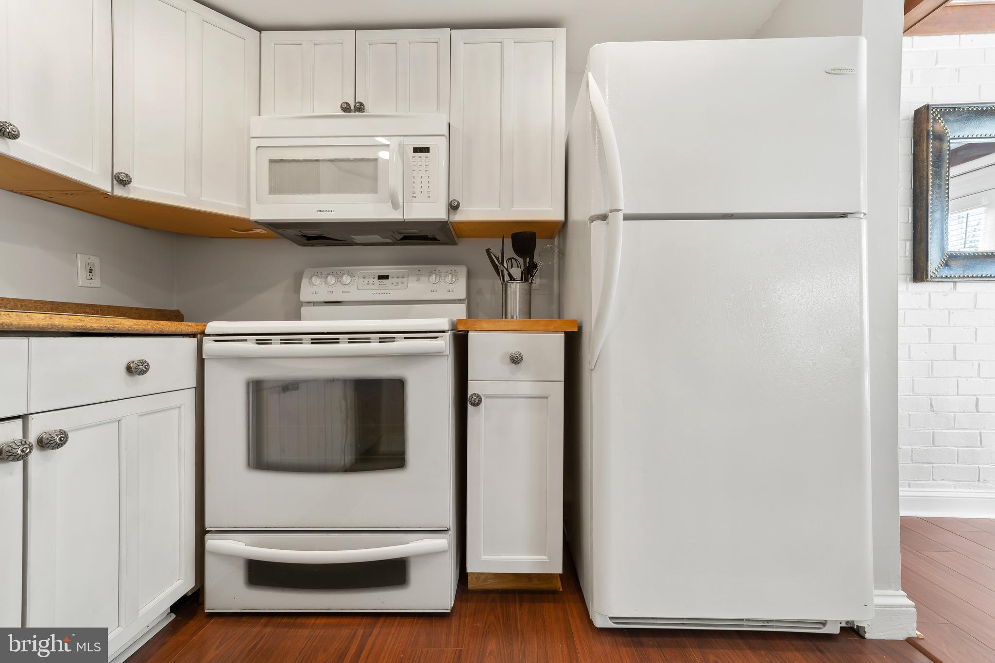 112 Yardley Commons Yardley, PA 19067 - Photo 16 of 25 Matching Appliances