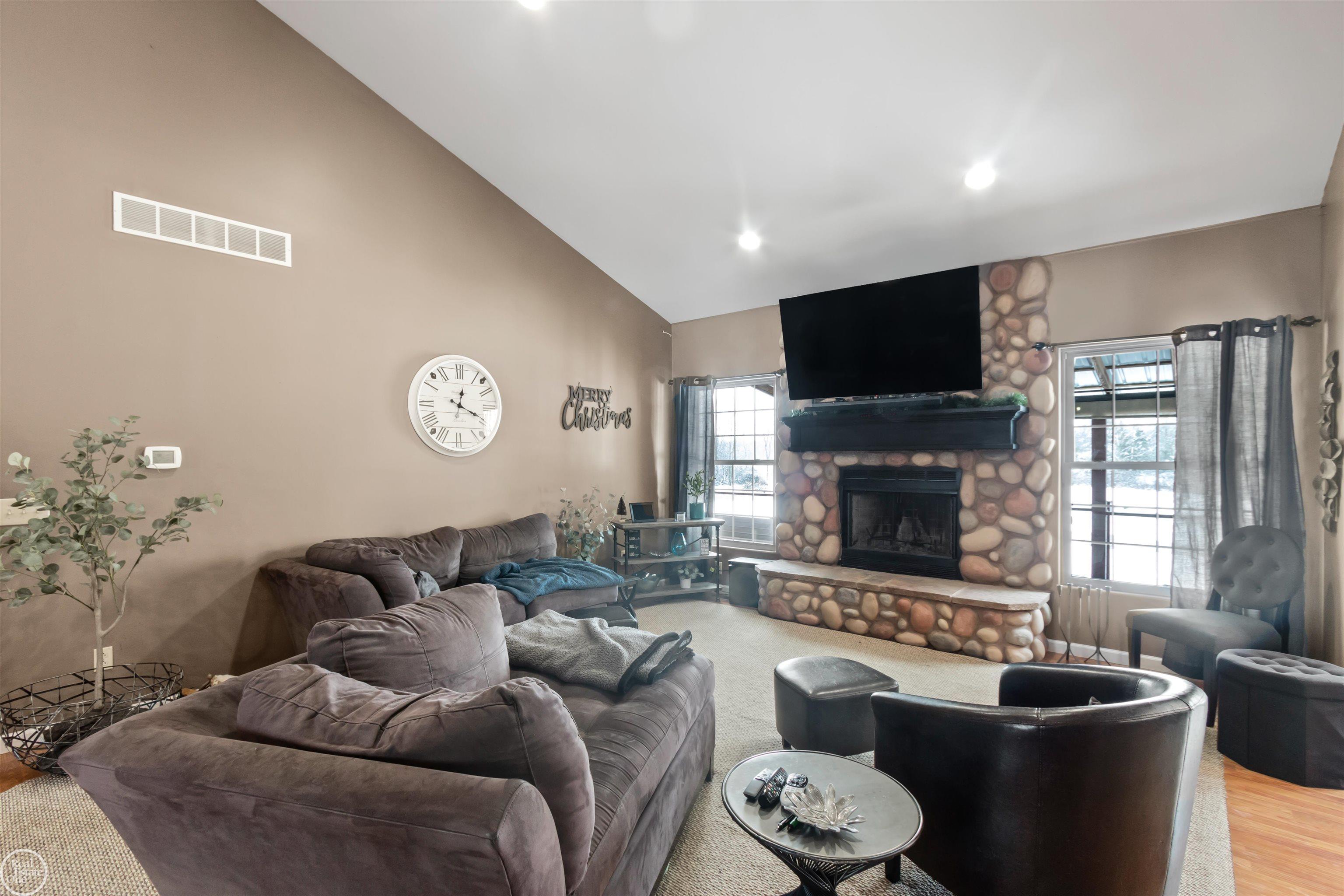 4699 Brown Road Avoca, MI 48006 - Photo 5 of 47
