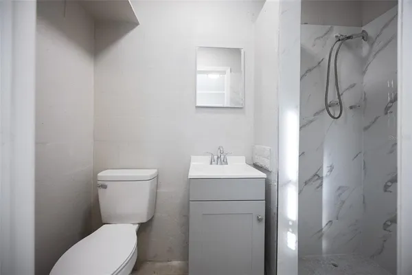 $1,995 | 1530 South Martin Luther King Junior Avenue, Clearwater, FL 33756