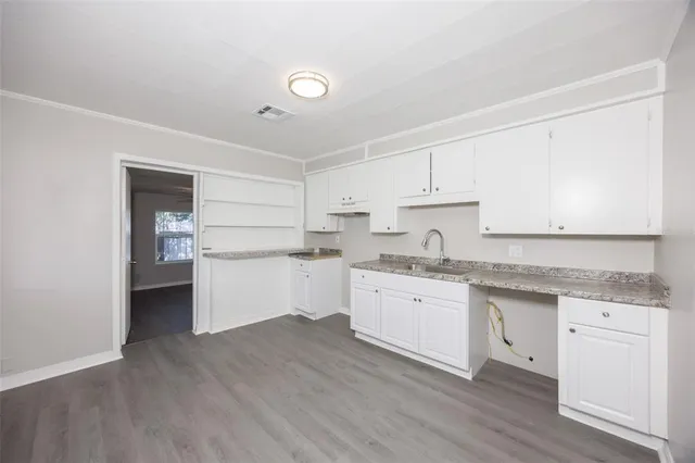 $2,195 | 1530 South Martin Luther King Junior Avenue, Clearwater, FL 33756