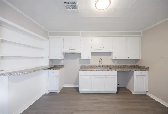 $2,195 | 1530 South Martin Luther King Junior Avenue, Clearwater, FL 33756