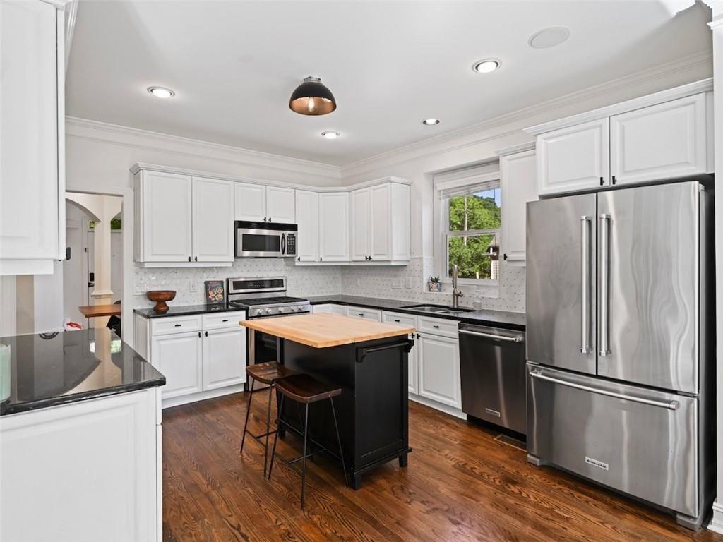 639 Sycamore Drive Decatur, GA 30030 - Photo 7 of 51