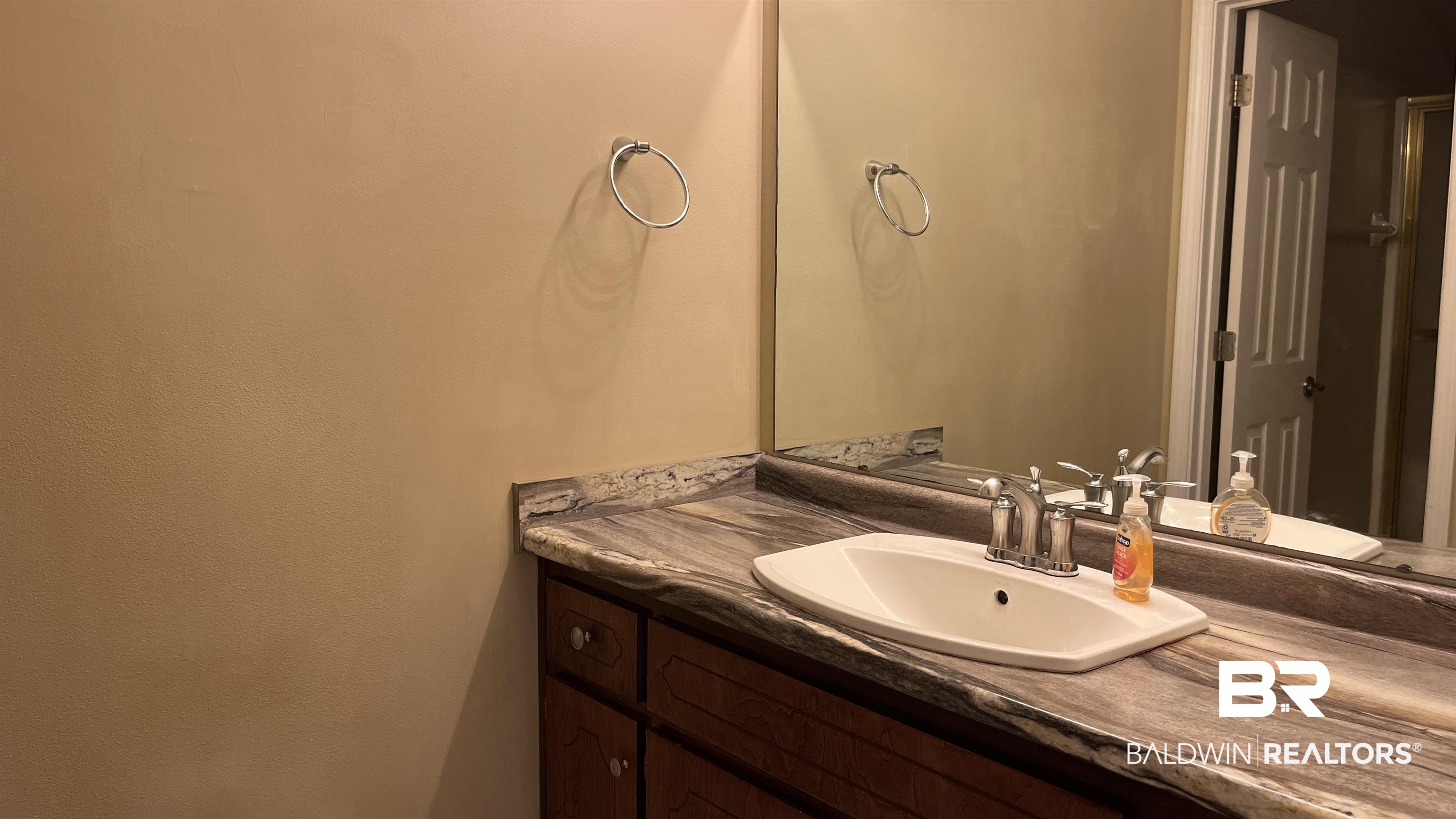 16364 Hunter Lane Foley, AL 36535 - Photo 7 of 20 Master Bath