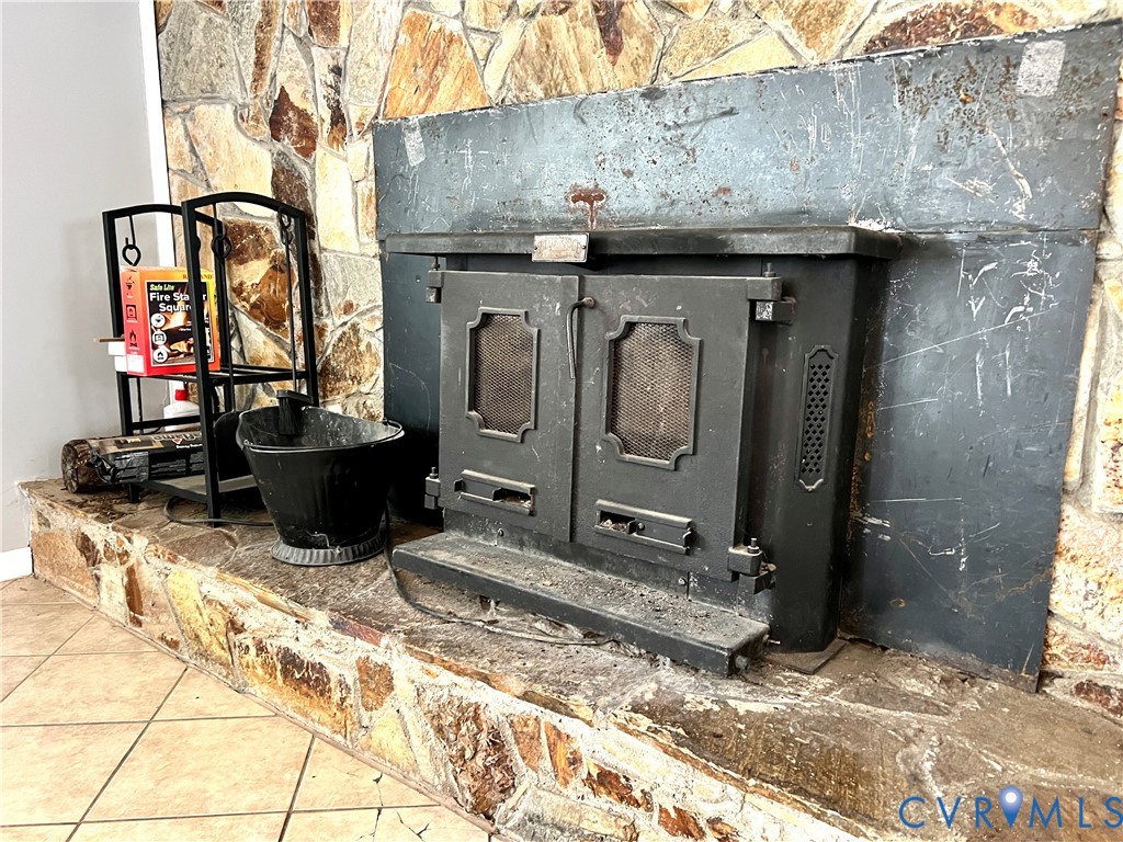 2049 Riddle Road Blackstone, VA 23824 - Photo 5 of 44 Detailed view