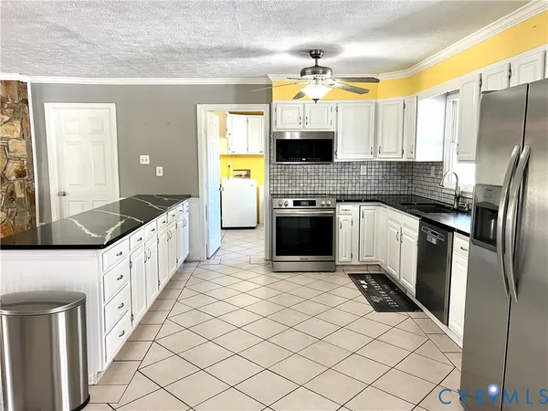 $559,950 | 2049 Riddle Road, Blackstone, VA 23824