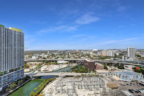 $3,200 | 92 Southwest 3rd Street, Unit 3108, Miami, FL 33130