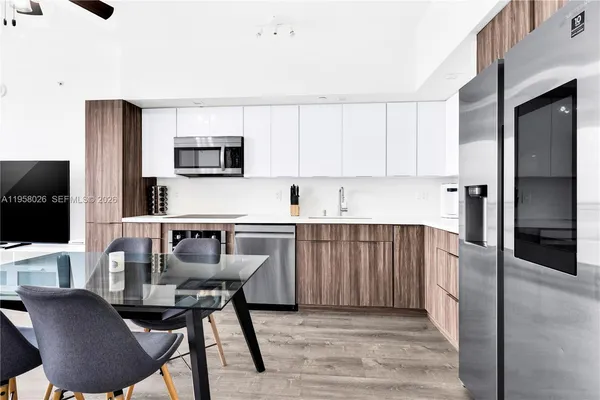 $3,200 | 92 Southwest 3rd Street, Unit 3108, Miami, FL 33130