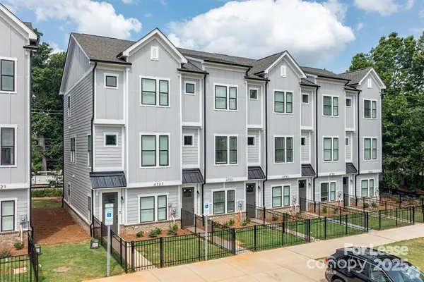$2,704 | 5150 Old Ridge Road, Unit B2, Charlotte, NC 28269