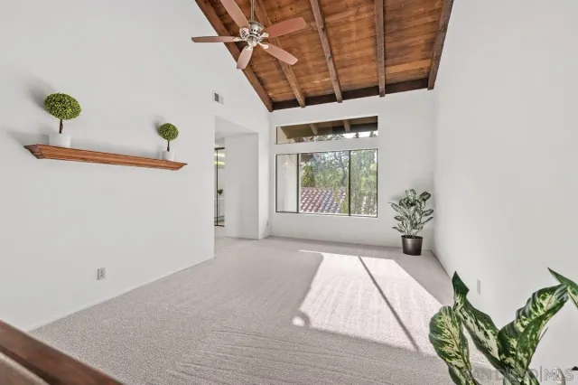 a view of entryway with interior