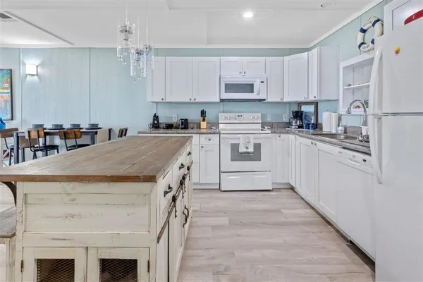 $375,000 | 122 Beach Boulevard, Cameron, LA 70631