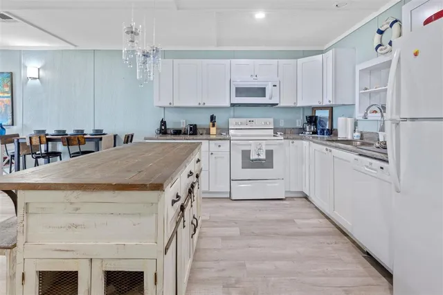 $375,000 | 122 Beach Boulevard, Cameron, LA 70631