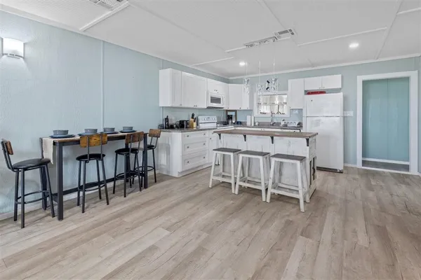 $375,000 | 122 Beach Boulevard, Cameron, LA 70631