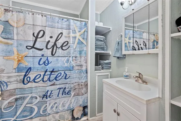 $375,000 | 122 Beach Boulevard, Cameron, LA 70631