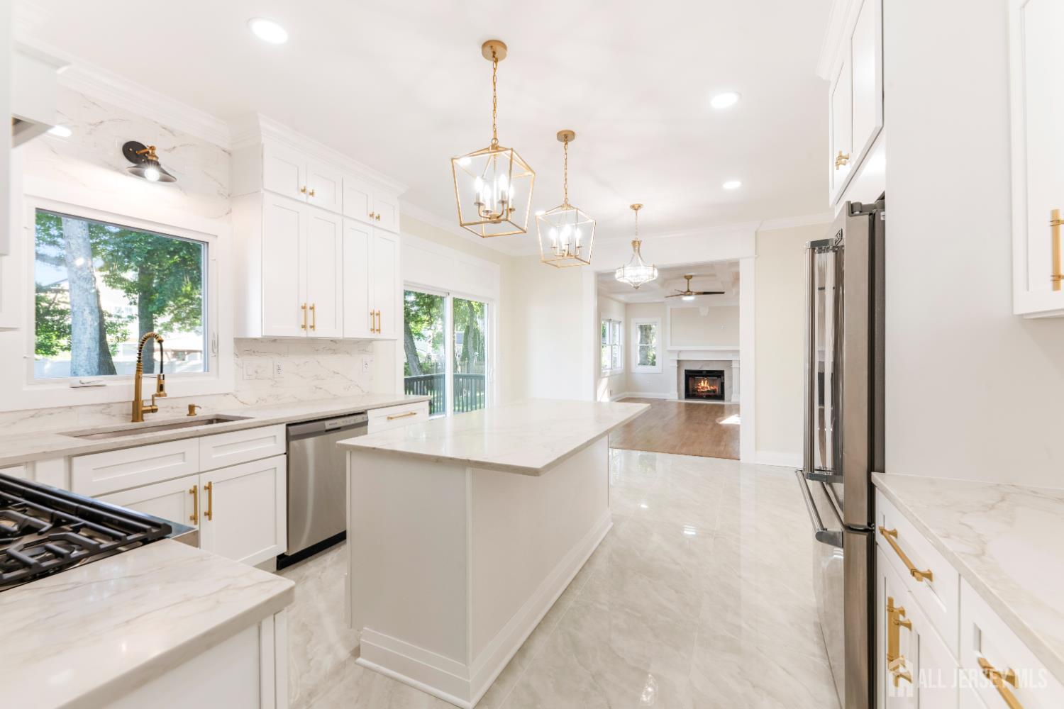 975 Inman Avenue Edison, NJ 08820 - Photo 16 of 62