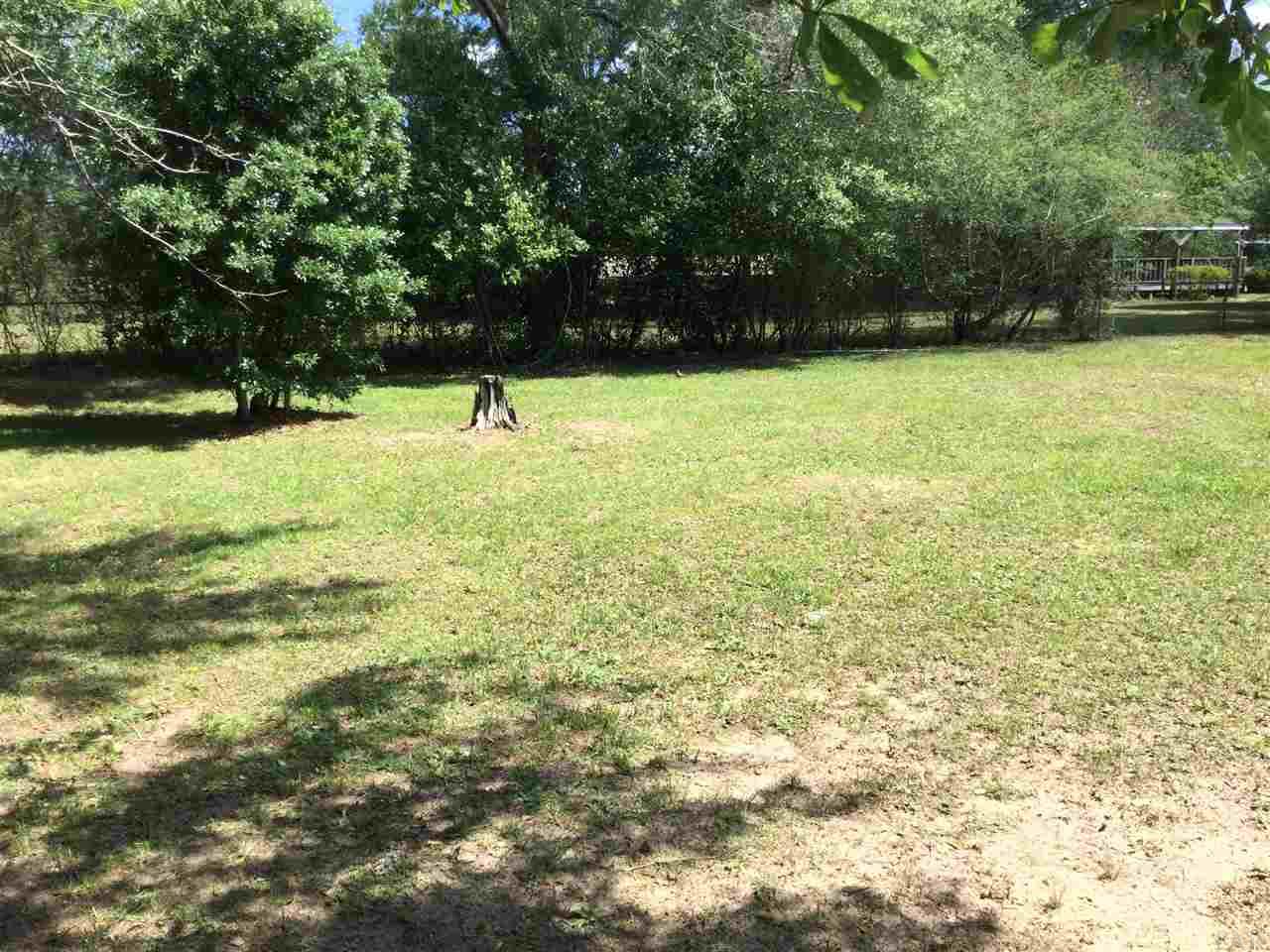 219 Santa Rosa Road Cantonment, FL 32533 - Photo 13 of 16