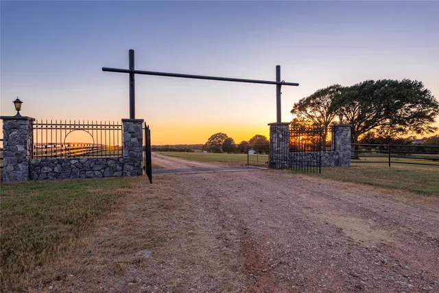 $2,630,000 | 3677 Reinhardt Road, Bellville, TX 77418