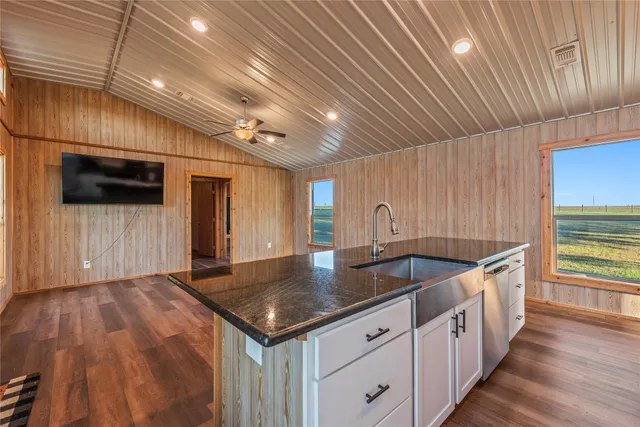 $2,630,000 | 3677 Reinhardt Road, Bellville, TX 77418