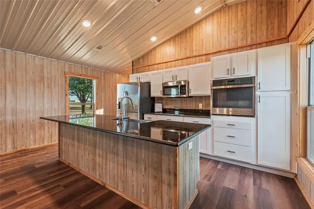 $2,630,000 | 3677 Reinhardt Road, Bellville, TX 77418