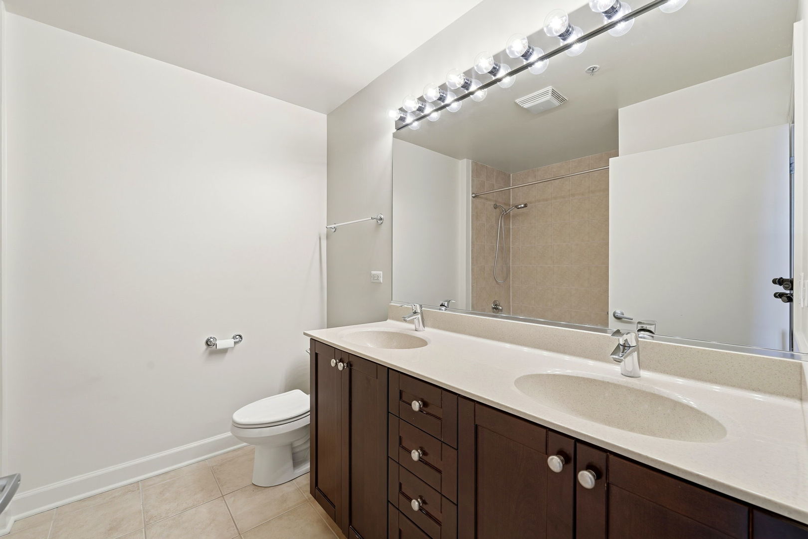 451 West Huron Street, Unit 702 Chicago, IL 60654 - Photo 14 of 23