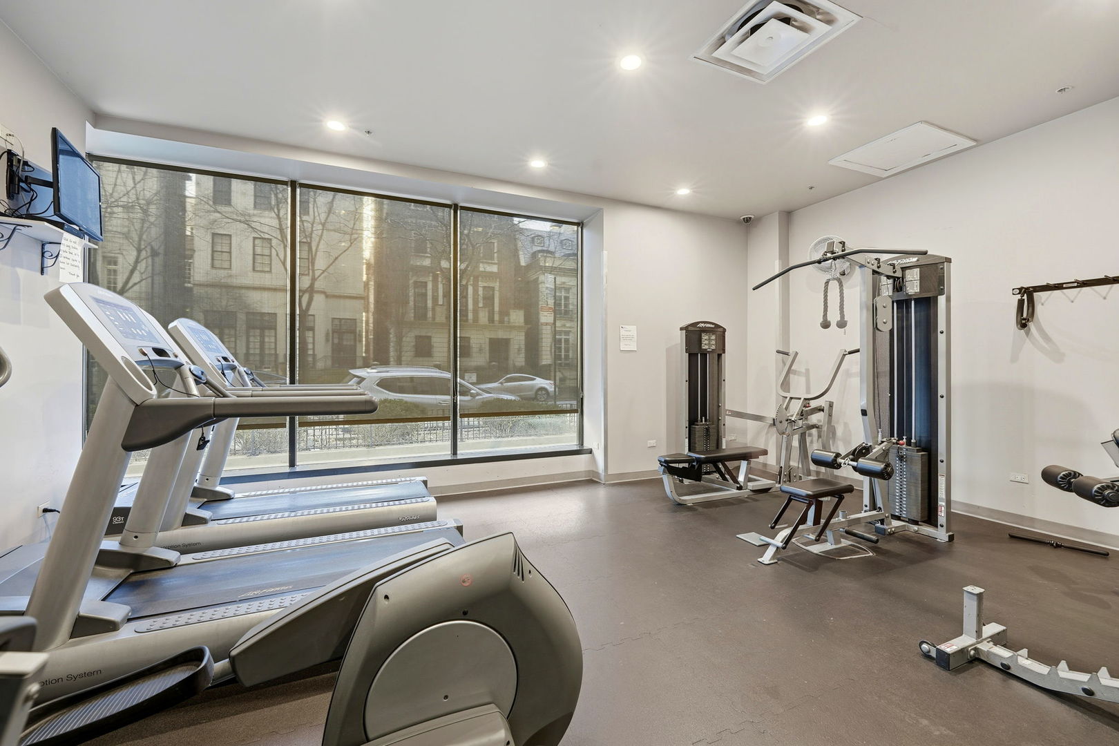 451 West Huron Street, Unit 702 Chicago, IL 60654 - Photo 20 of 23