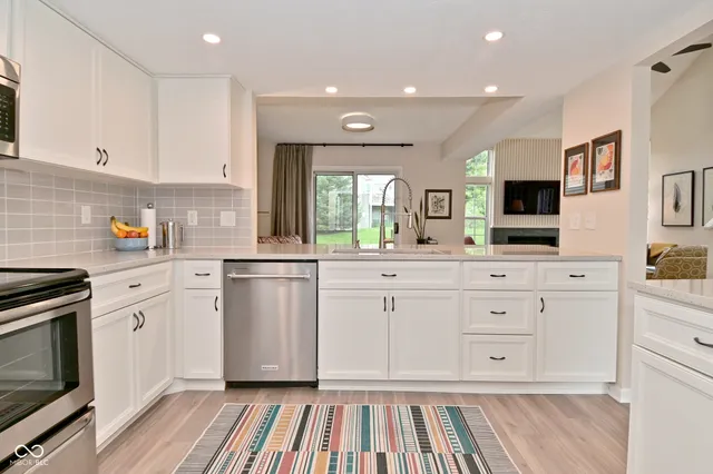 $2,000 | 9477 Aberdare Drive, Indianapolis, IN 46250