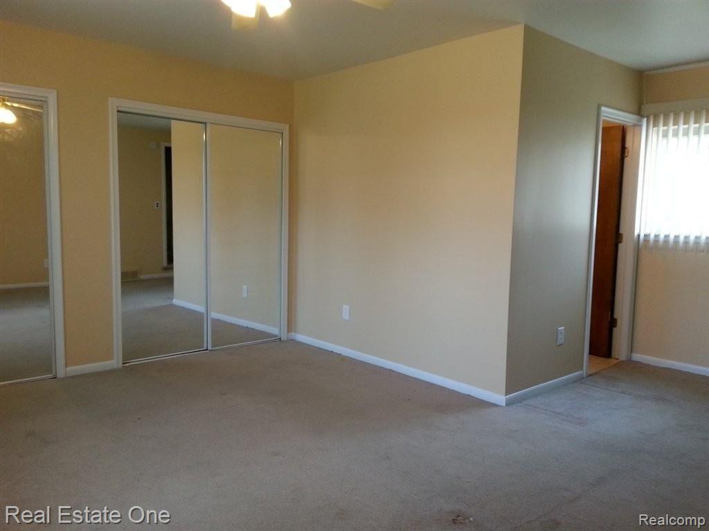 29861 Rambling Road Southfield, MI 48076 - Photo 8 of 18 Master Bedroom2.jpg