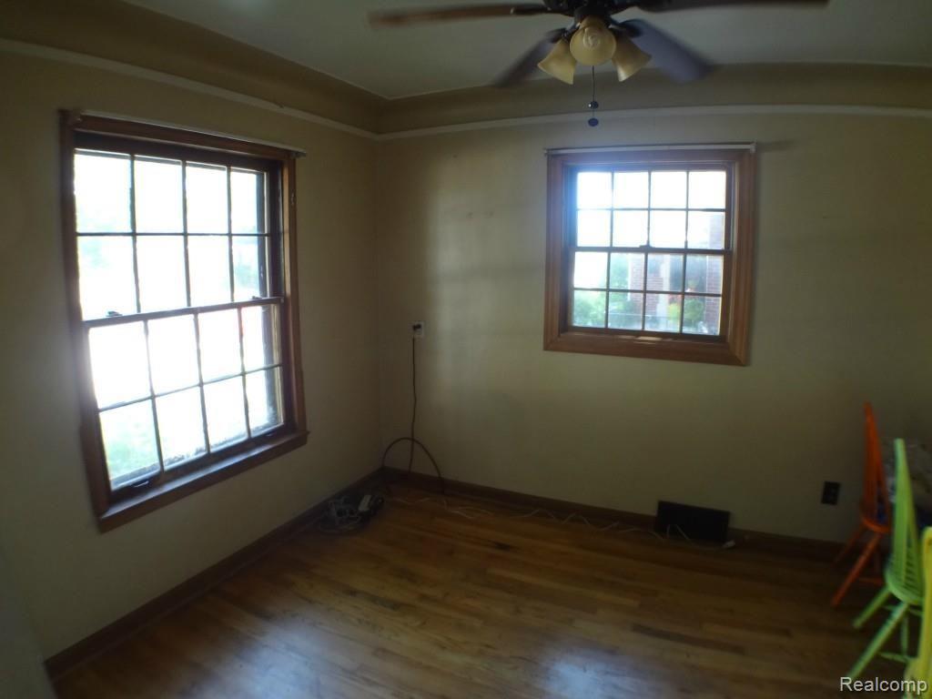 15318 Charles R Avenue Eastpointe, MI 48021 - Photo 46 of 47 DSC04283.jpg