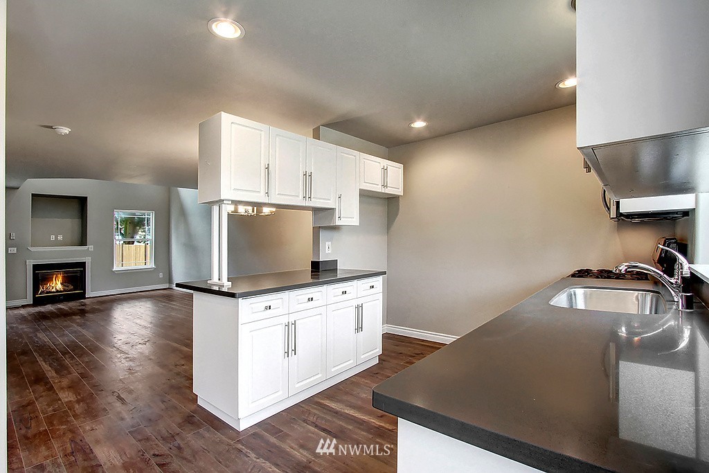 423 Rowland Road Sedro-Woolley, WA 98284 - Photo 2 of 17 Gallery Image 2