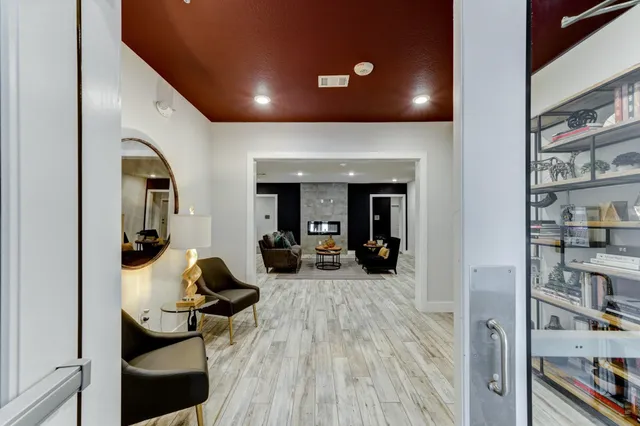 $2,900 | 6804 Westview Drive, Unit 1307, Houston, TX 77055