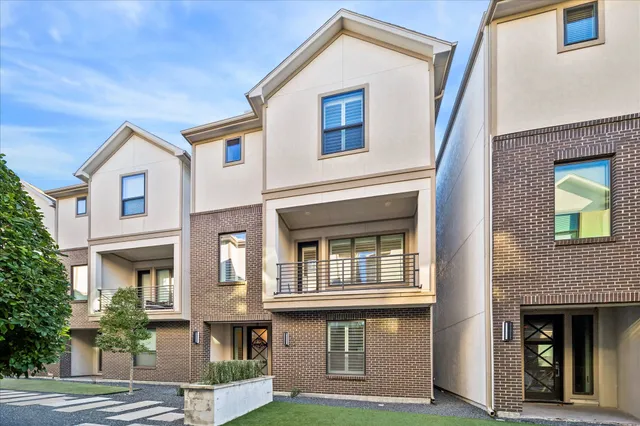 $549,999 | 1122 Thompson Street, Houston, TX 77007