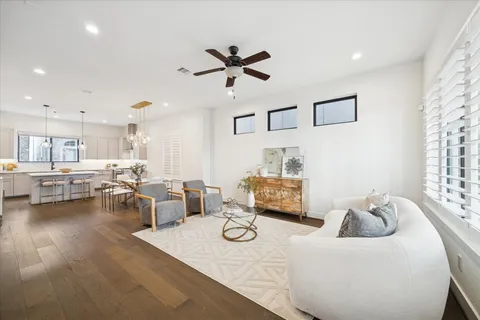$539,999 | 1122 Thompson Street, Houston, TX 77007