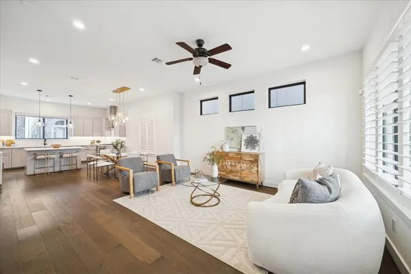 $539,999 | 1122 Thompson Street, Houston, TX 77007