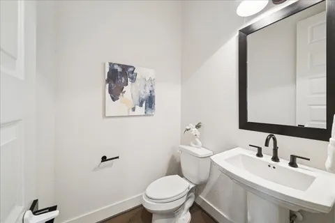 $539,999 | 1122 Thompson Street, Houston, TX 77007