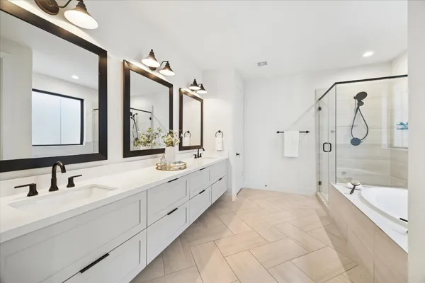 $539,999 | 1122 Thompson Street, Houston, TX 77007