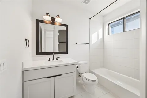 $539,999 | 1122 Thompson Street, Houston, TX 77007