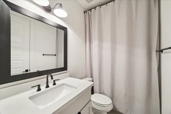 $539,999 | 1122 Thompson Street, Houston, TX 77007