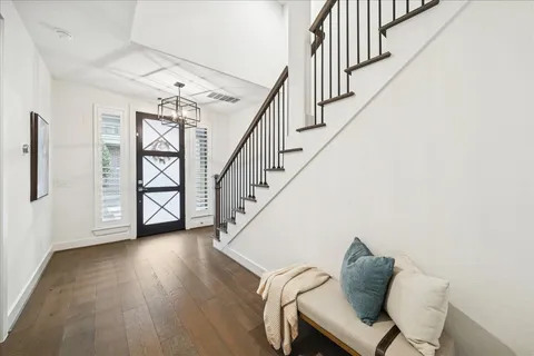 $539,999 | 1122 Thompson Street, Houston, TX 77007