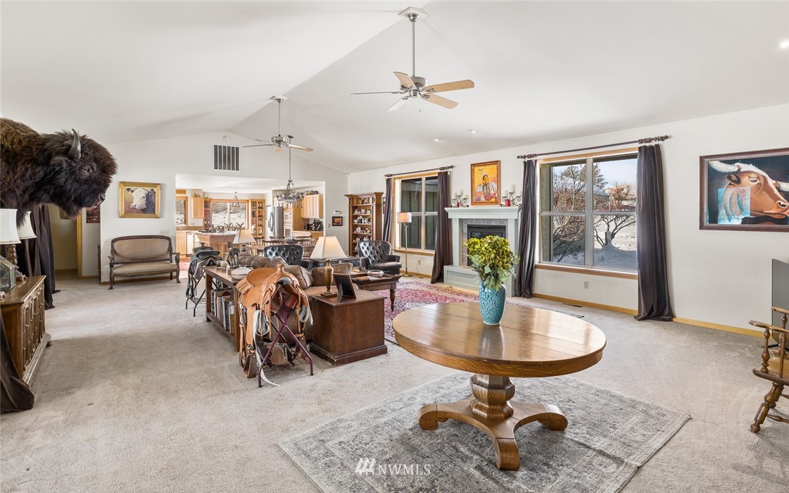 5452 Cove Road Ellensburg, WA 98926 - Photo 6 of 40 Gallery Image 6