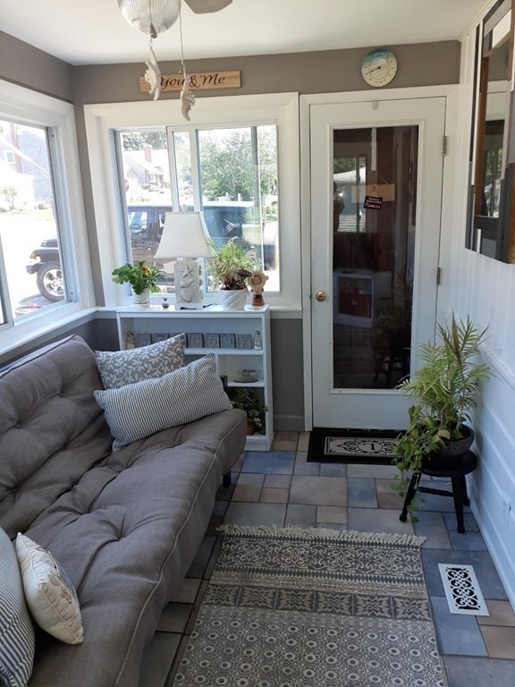 173 Arnold Road Marshfield, MA 02050 - Photo 12 of 33 Gallery Image 12