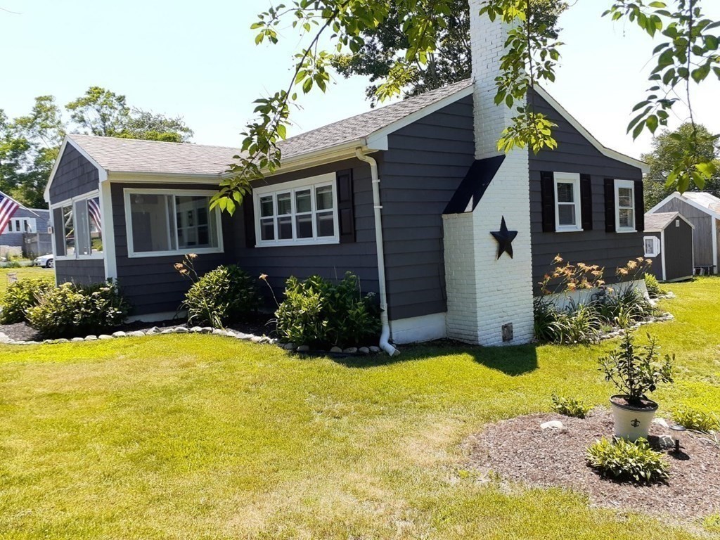 173 Arnold Road Marshfield, MA 02050 - Photo 4 of 33 Gallery Image 4