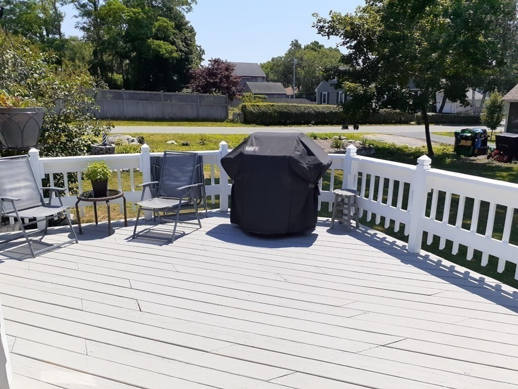 173 Arnold Road Marshfield, MA 02050 - Photo 9 of 33 Gallery Image 9
