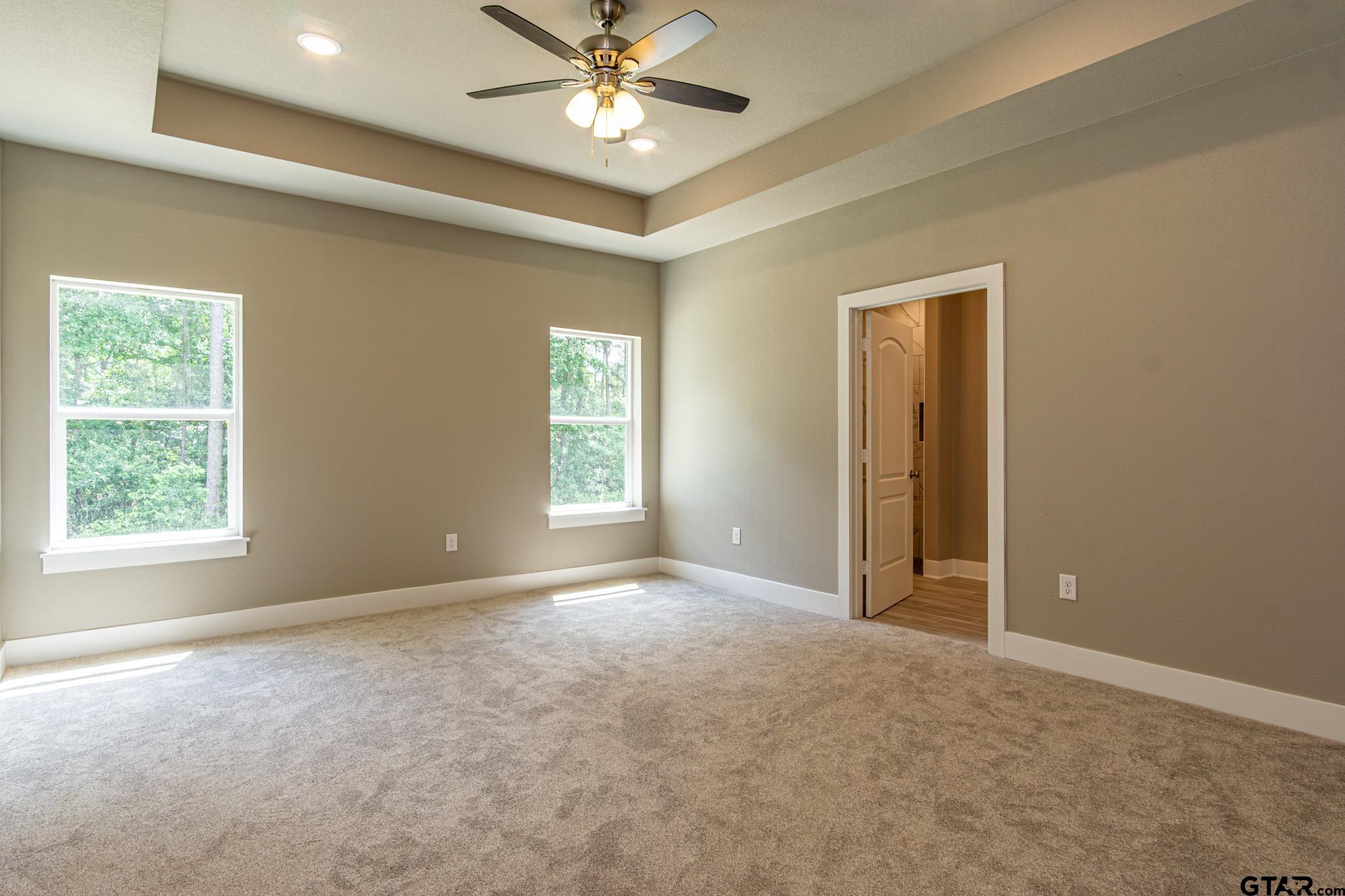 122 Pr 6305 Mineola Tx 75773 Mineola, TX 75773 - Photo 7 of 28 a view of an empty room with a window