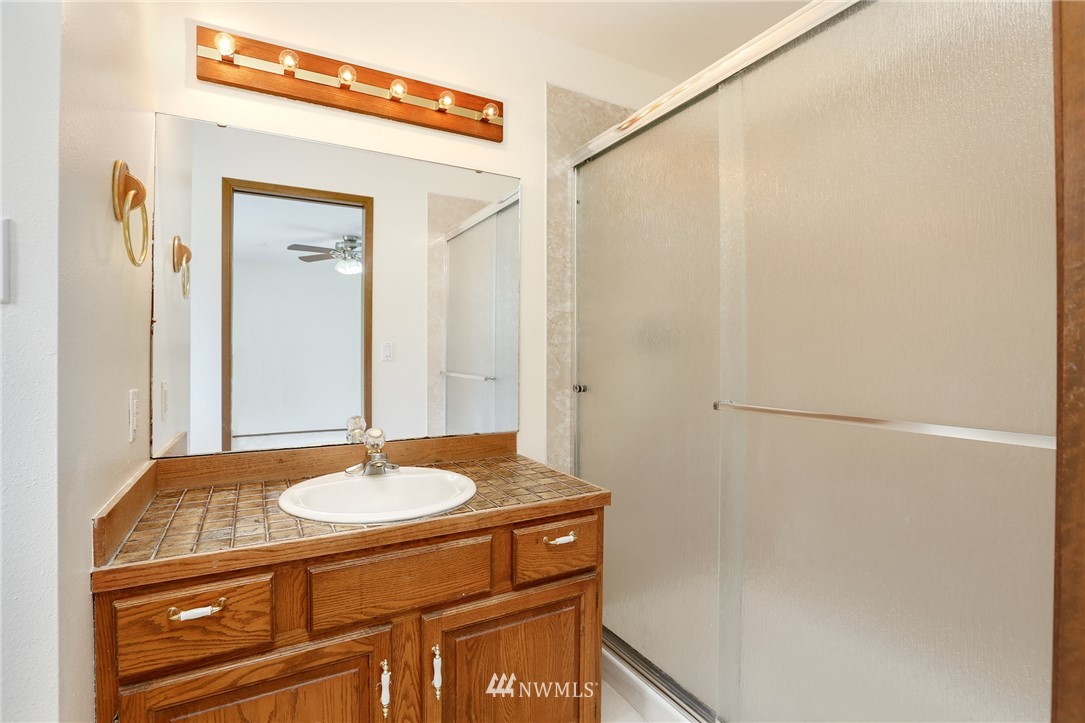 324 221st Street Southwest Bothell, WA 98021 - Photo 12 of 25