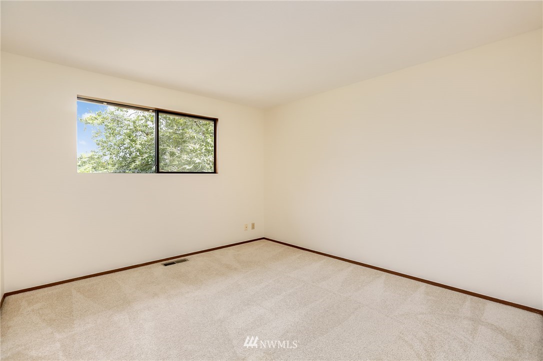 324 221st Street Southwest Bothell, WA 98021 - Photo 14 of 25
