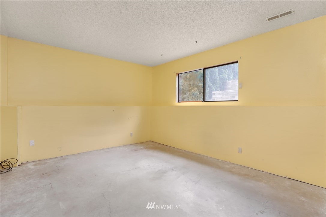 324 221st Street Southwest Bothell, WA 98021 - Photo 21 of 25