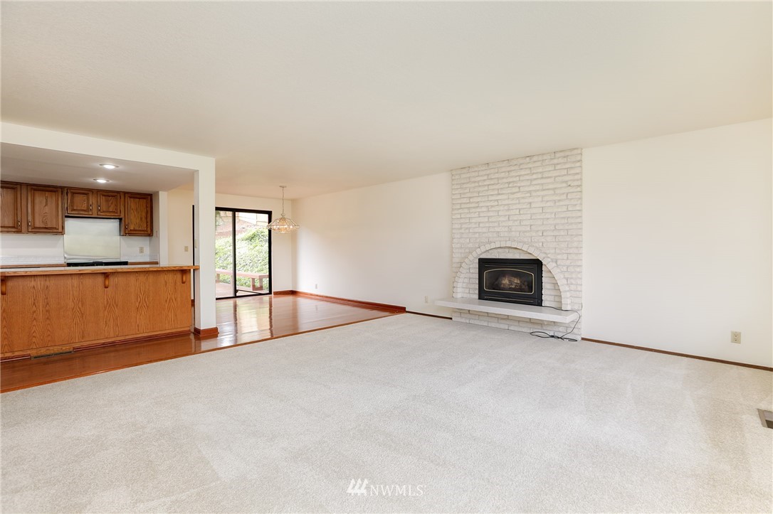 324 221st Street Southwest Bothell, WA 98021 - Photo 5 of 25